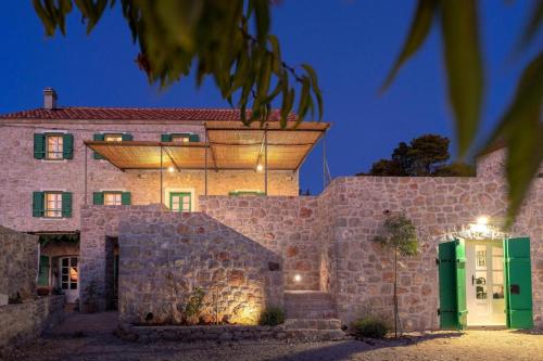 Peaceful & Secluded Retreat House Kod Kapetana Hvar