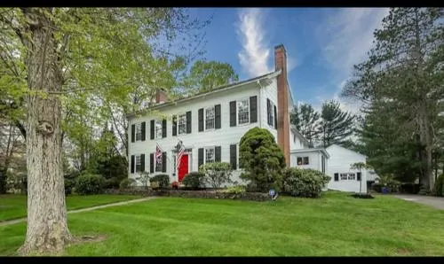 Antique1242 British Bed & Breakfast in Springfield
