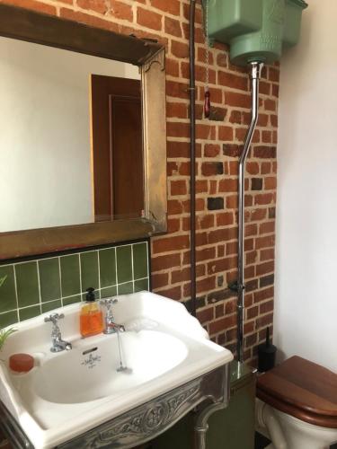 Imagen de la galería de Lovely room in period townhouse, en Winchester