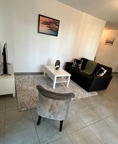 Apparemment lumineux (3 lits, 2 chambres, 1 salon) 2ème Arrondissement