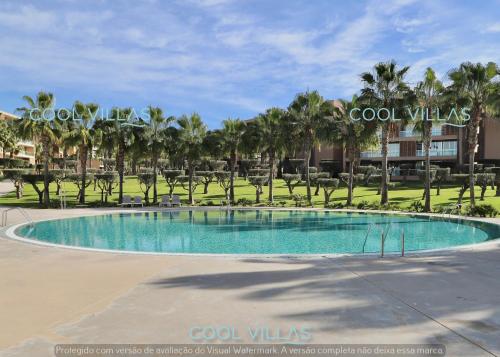 Serenity - sea, beach, golf for 6 guests