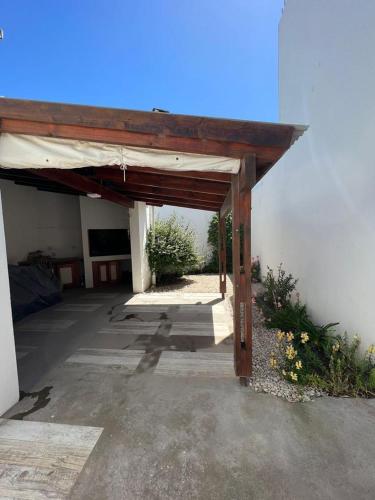 Casa en el Balneario El Cóndor, muy cerquita del mar.