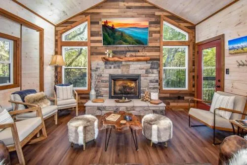 Misty Mountain Cabin, Great Smoky Mountains photo 1