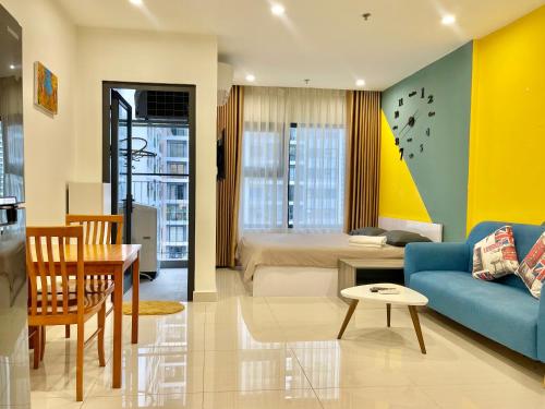 Saigon - Vinhomes Studio Apartment With Pool View – Photos 3