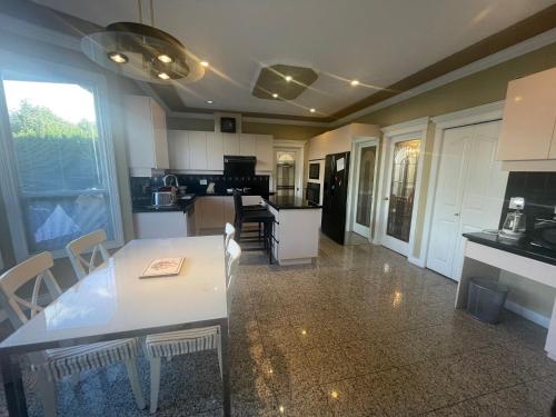 Kuchyň nebo kuchyňský kout v ubytování Comfortable Utopia B&B