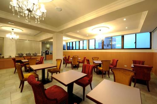 Restoran atau tempat makan lain di MRT Hotel