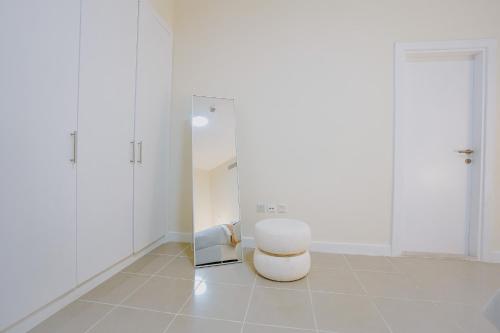 CitiHome - Contemporary 1BR with Dubai Marina Glimpse photo 3
