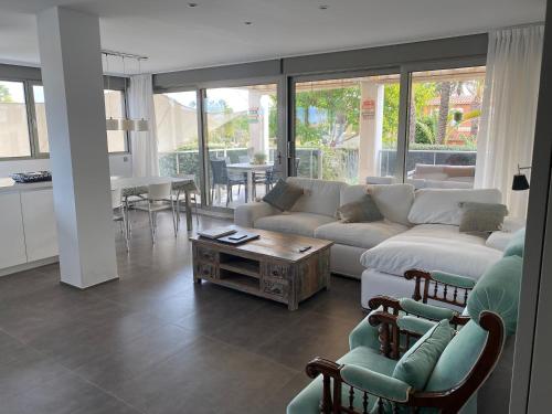 Lujoso apartamento a 150 m del mar