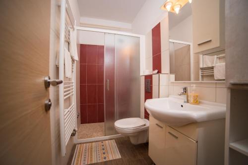 Kúpeľňa v ubytovaní Villa Carmen Rooms & Apartments