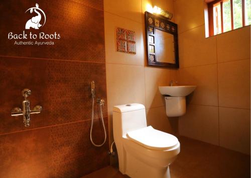 Ένα μπάνιο στο Back to Roots Ayurveda Retreat