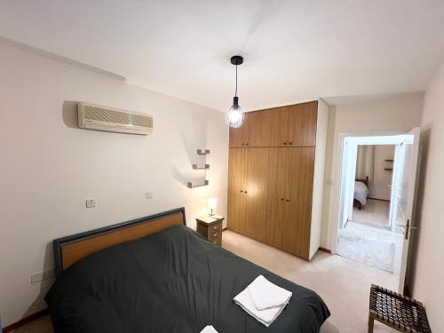 Postel nebo postele na pokoji v ubytování 212 Apartment, A 2-bedroom escape