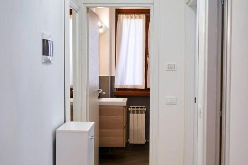 Una cocina o zona de cocina en Appartamento a Caderzone Terme