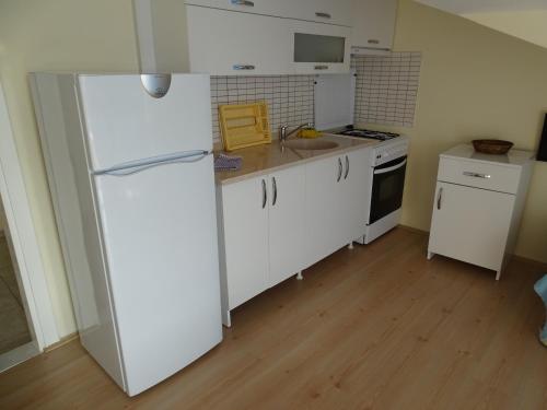 Una cocina o zona de cocina en Mavikosk