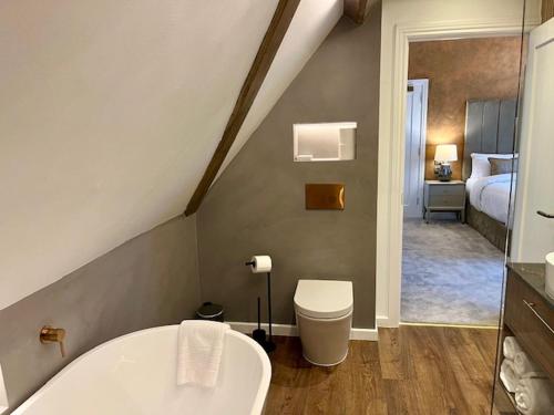 Bilik mandi di Castle Hotel & Apartments