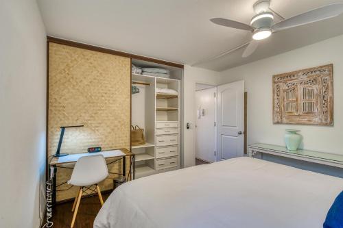 Postel nebo postele na pokoji v ubytování Maui Vista 2-301 - Modern and Bright Renovation