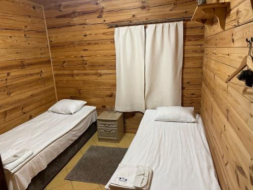 Una cama o camas en una habitación de Nester House