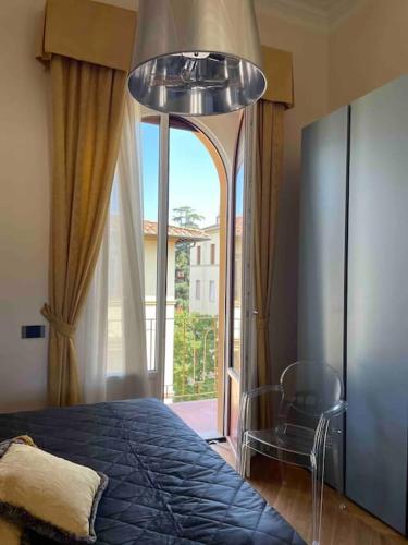 Caterina de' Medici luxury attic with terrace and parking