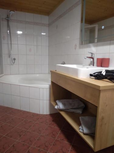Ванна кімната в Ferienwohnung Anton
