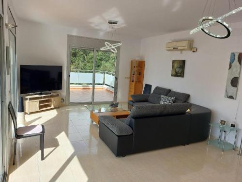 Holiday Villa privacy, pool, nature, with breathtaking view