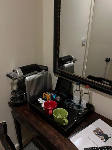 Imagen de la galería de Cat and Custard Pot Inn, en Shipton Moyne