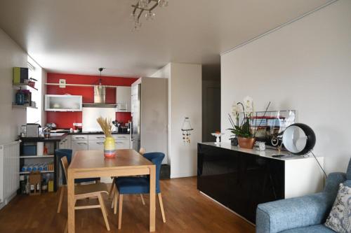 Photo de la galerie de l'établissement Spacious nest of 80 m crossing and bright, à Montreuil