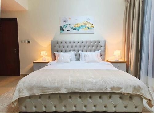 JBR Retreat: Stylish Views