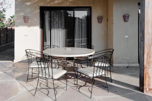 Μπαλκόνι ή βεράντα στο Modern Villa in El Gouna (Private Pool & Garden.)