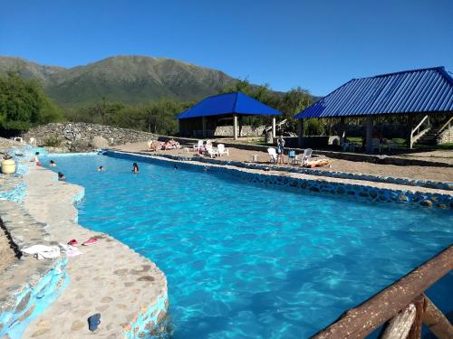Πισίνα στο ή κοντά στο Cabañas LAGUNA AZUL -Los Molles - San Luis
