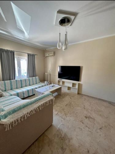 SYRIOS House & Apartments