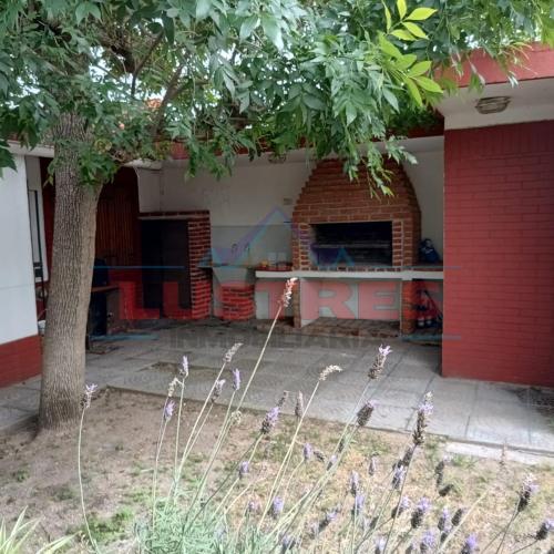 Alquiler en Santa Teresita, tres ambientes