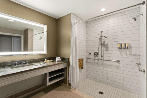 The Royal Sonesta Harbor Court Baltimore Image