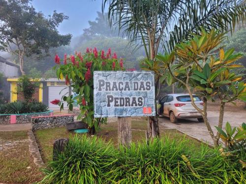 a sign that says paragogias peñas at Casa completa próxima a Ouro Preto! Amarantina in Ouro Preto