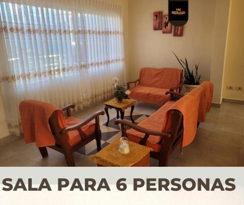 Χώρος καθιστικού στο Amplio Departamento con terraza