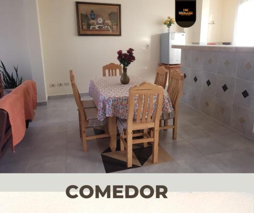 Χώρος καθιστικού στο Amplio Departamento con terraza