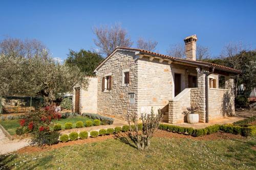 Family friendly house with a parking space Rovinj - 22074