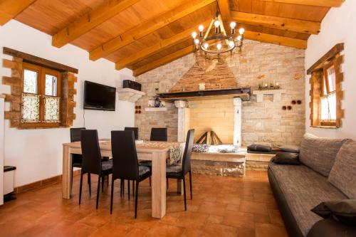 Family friendly house with a parking space Rovinj - 22074
