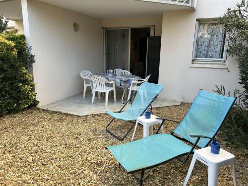 Deux Pièces avec Terrasse, Cour Privée et Piscine - Le Grau-du-Roi - FR-1-250-264
