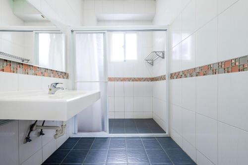 Un baño de Tung Flowers B&B