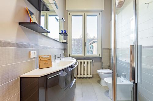 Serra 2br Apartment With Terrace by Halldis