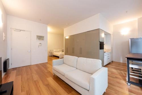 Zona d'estar a Central Boutique Studio in the heart of Melbourne!