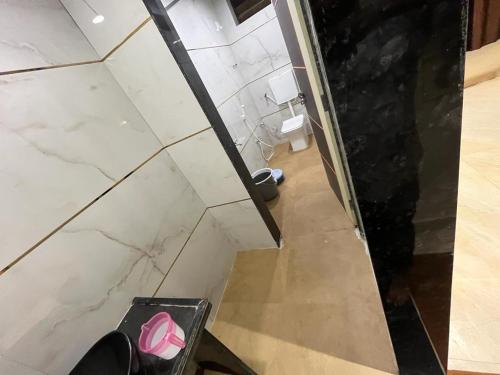 Un baño de Blueberry Budget Hotel