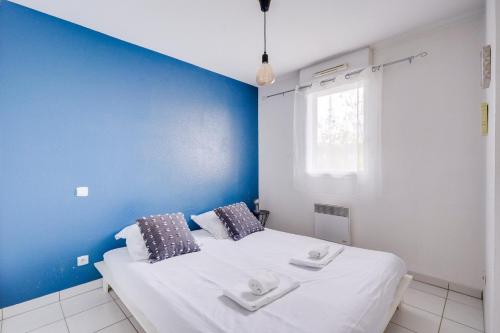 Bordeaux Bastide apartment with parking