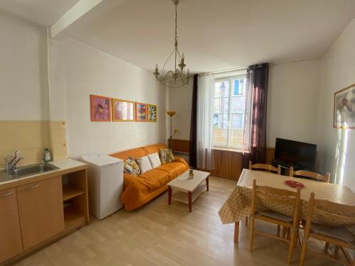 Les Platanes - Monnet Rez de chaussée