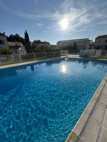 Appartement T2, 4 personnes, climatisé, avec piscine, Village de la Mer