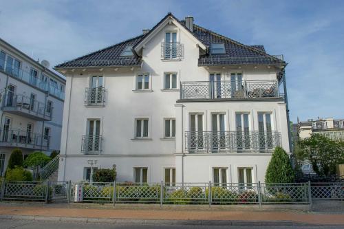 Το κτήριο όπου στεγάζεται  η βίλα