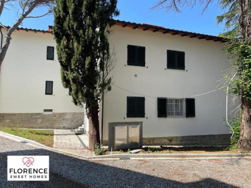 Mirko apartment with free parking by Florence Sweet Homes