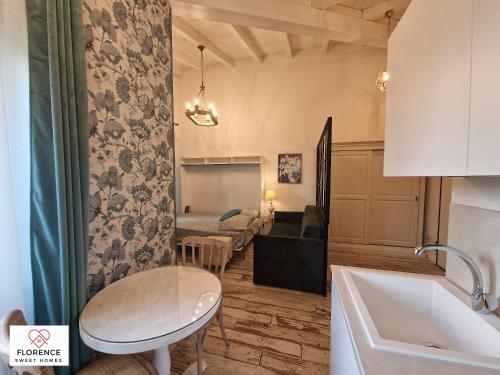 Mirko apartment with free parking by Florence Sweet Homes