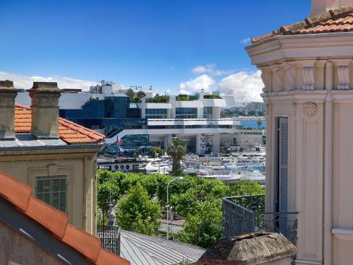 2-Bedroom near Marche Forville, quiet and convenient 5 minutes walk from Palais