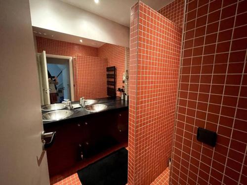 Photo de la galerie de l'établissement Architect house - 20min Paris - SUMMER & Olympics 2024, à Courbevoie