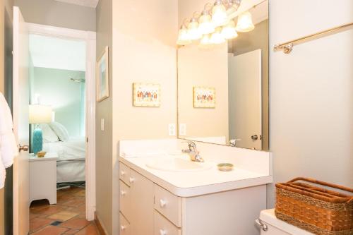 Koupelna v ubytování Seabreeze Condo B